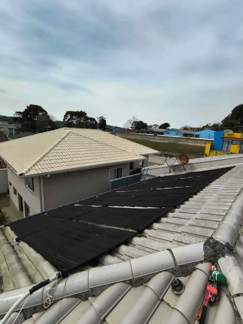 Aquecimento de Água para Piscinas e Residências – Instalação de Sistemas Solar, Elétrico e a Gás.