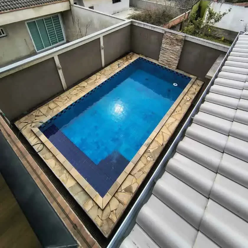 Aquecimento de Água para Piscinas e Residências – Instalação de Sistemas Solar, Elétrico e a Gás.