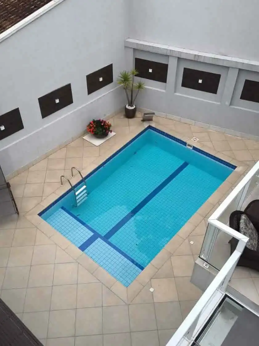 Aquecimento de Água para Piscinas e Residências – Instalação de Sistemas Solar, Elétrico e a Gás.