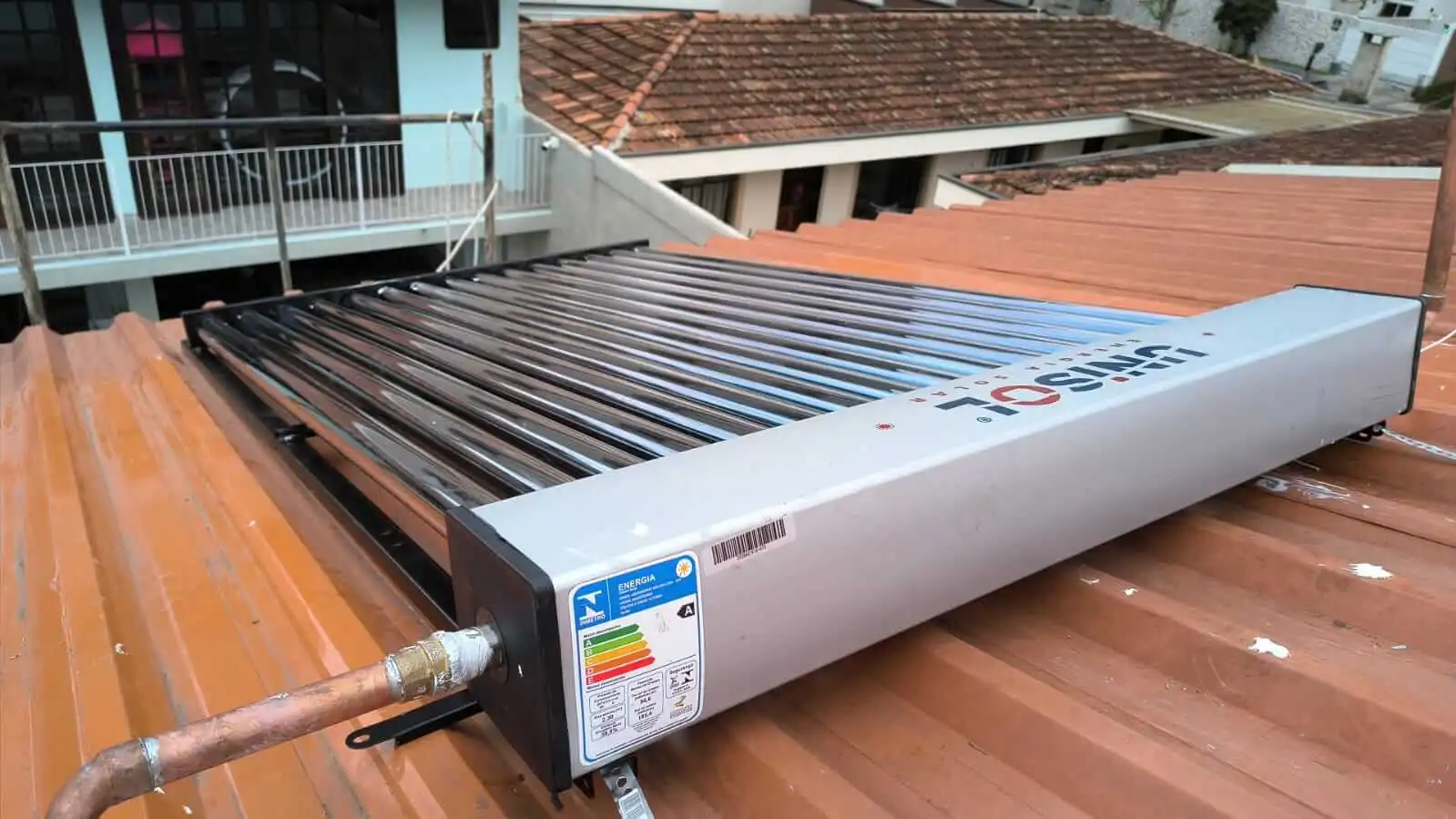 Aquecimento de Água para Piscinas e Residências – Instalação de Sistemas Solar, Elétrico e a Gás.
